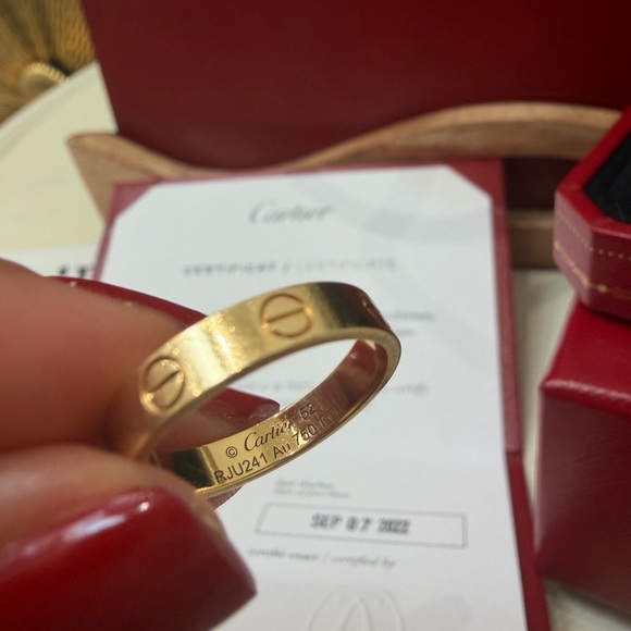Authentic Cartier Love Ring in 18k Yellow Gold - Size 52 (USA 6) - Picture 5 of 6